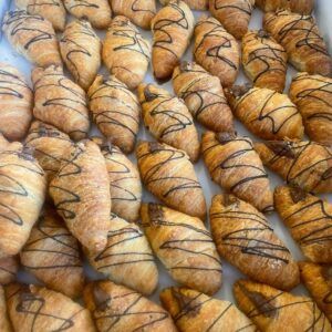 Croissant relleno de chocolate